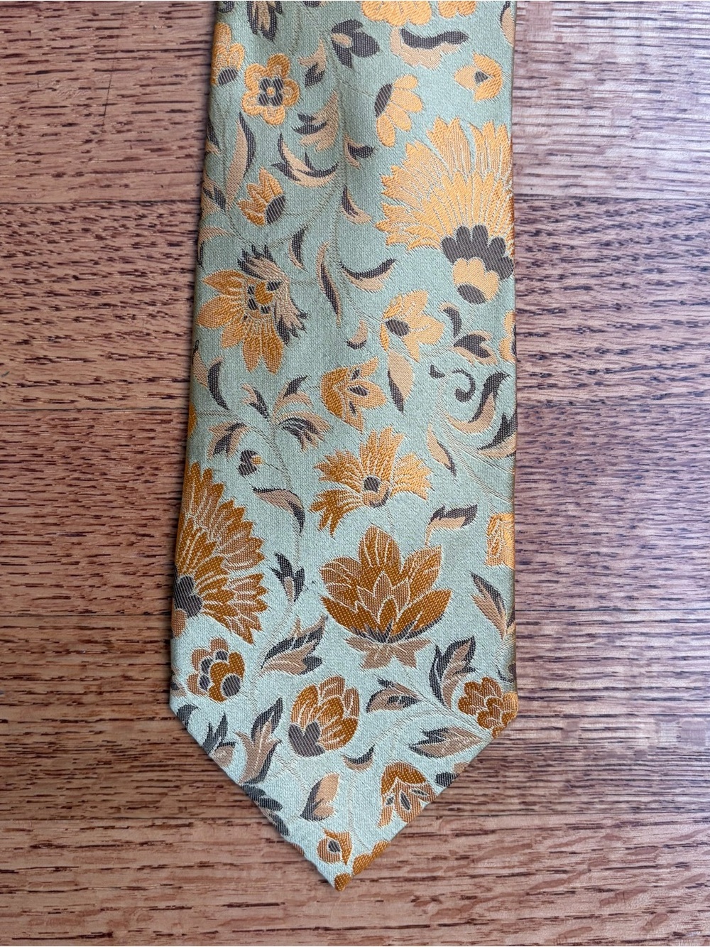 Bolgheri 1990s Vintage Men’s Tie 100% Silk Italy Gold-Toned Floral Jacquard Esse